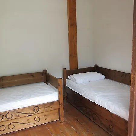 Le Vagabond Hostel *